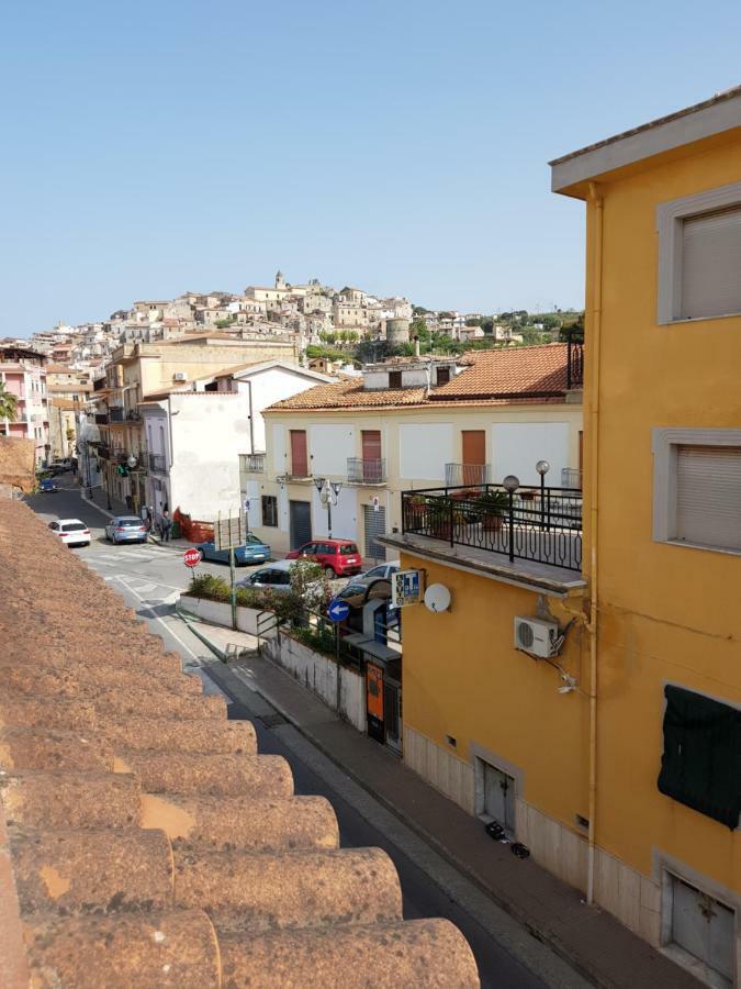 B&B Dimora Del Centro Scalea Exteriör bild