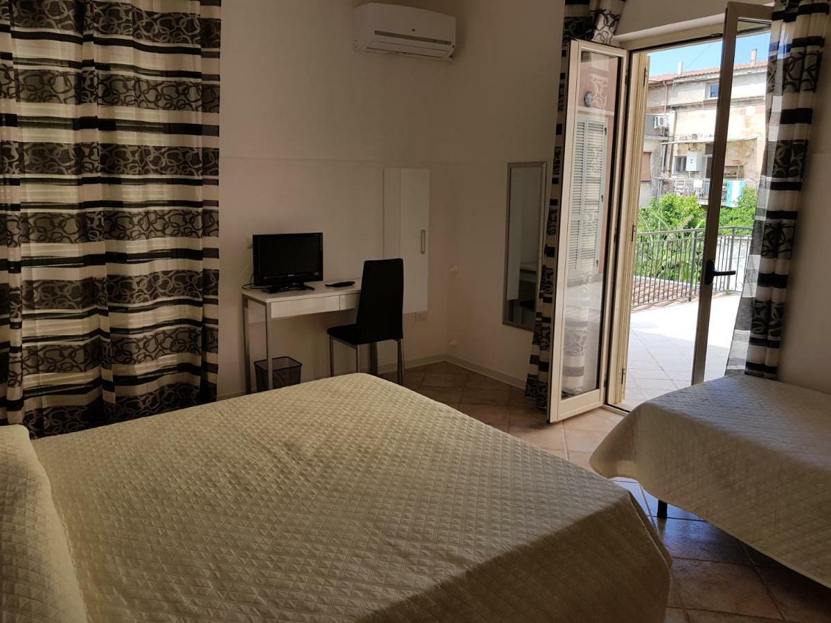 B&B Dimora Del Centro Scalea Exteriör bild